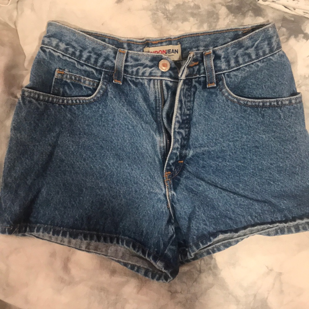 Size 4 vintage Londonjean shorts